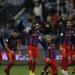 متفرقات وبرشلونة والريال في «نهائي السوبر»تأهل روما في الكأس، بوسطن يعزز صدارته